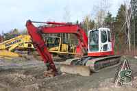 Komatsu PC138USLC-11