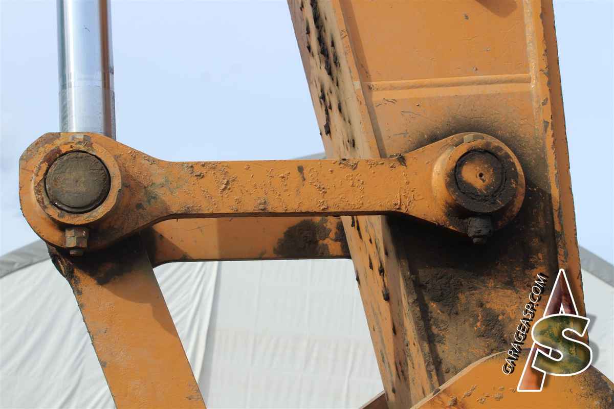 Bucket linkages Heavy equipment parts