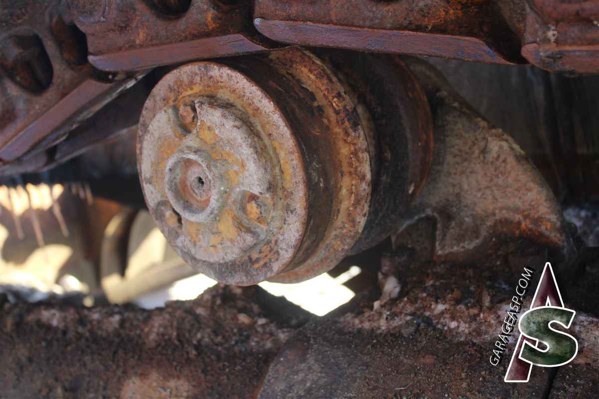 Rollers - Heavy equipment parts